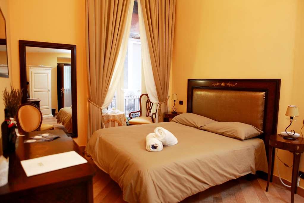 Hotel Lanfipe Palace Naples Room photo